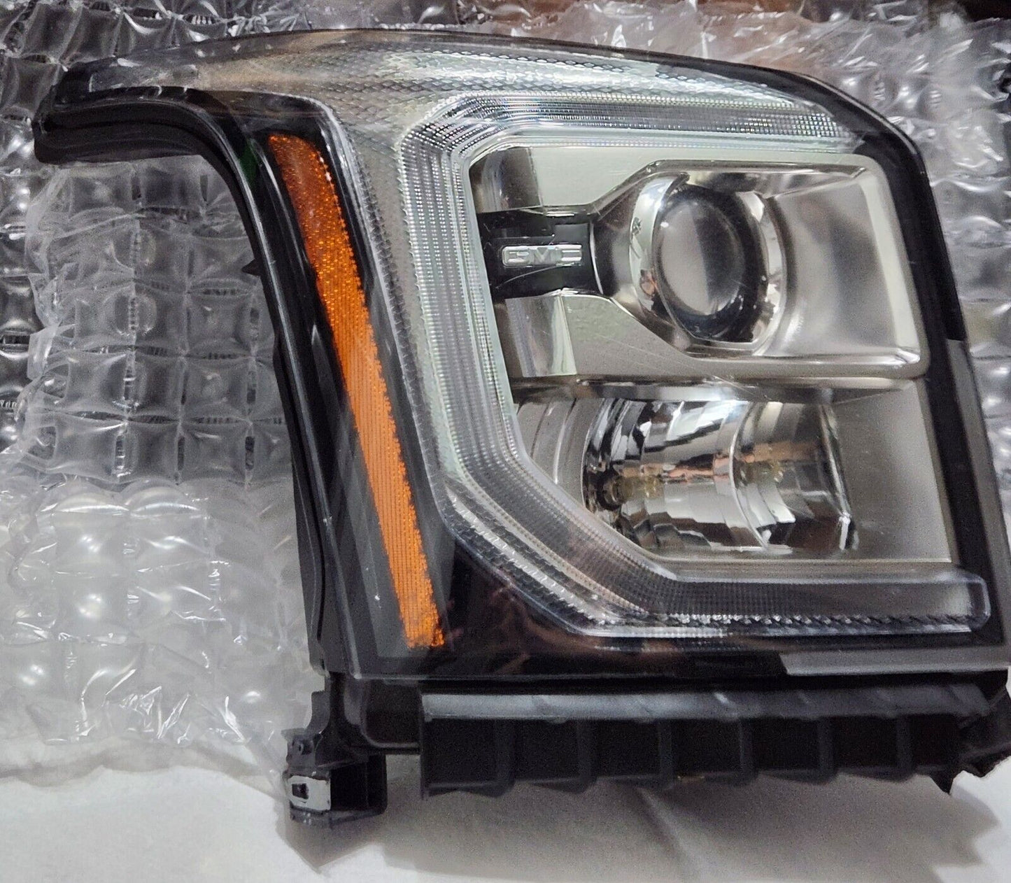 Headlamp GMC YUKON 2015-2020 OEM Right Side Halogen W/LED