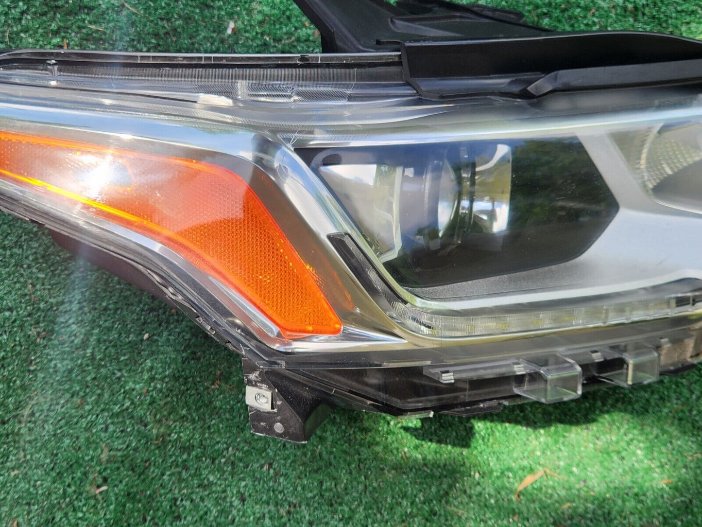 Headlamp Chevrolet Traverse 2018-2019-2020-2021 Right Side OEM Xenon HID