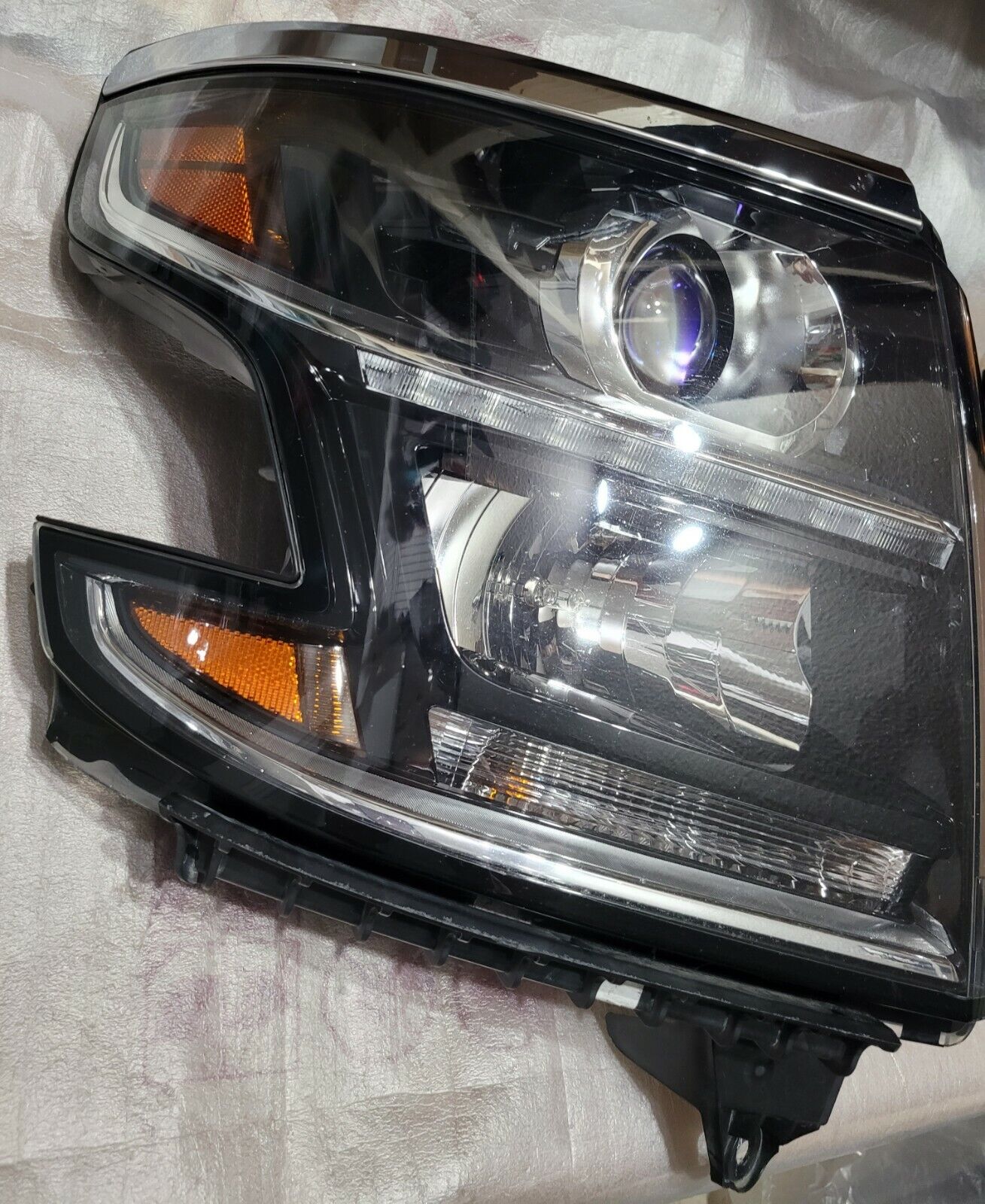 Headlamp Chevrolet Tahoe/Suburban 2015-18 OEM Right Side Halogen